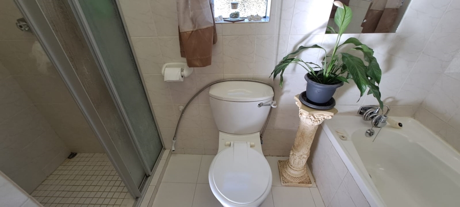 4 Bedroom Property for Sale in La Provance Free State